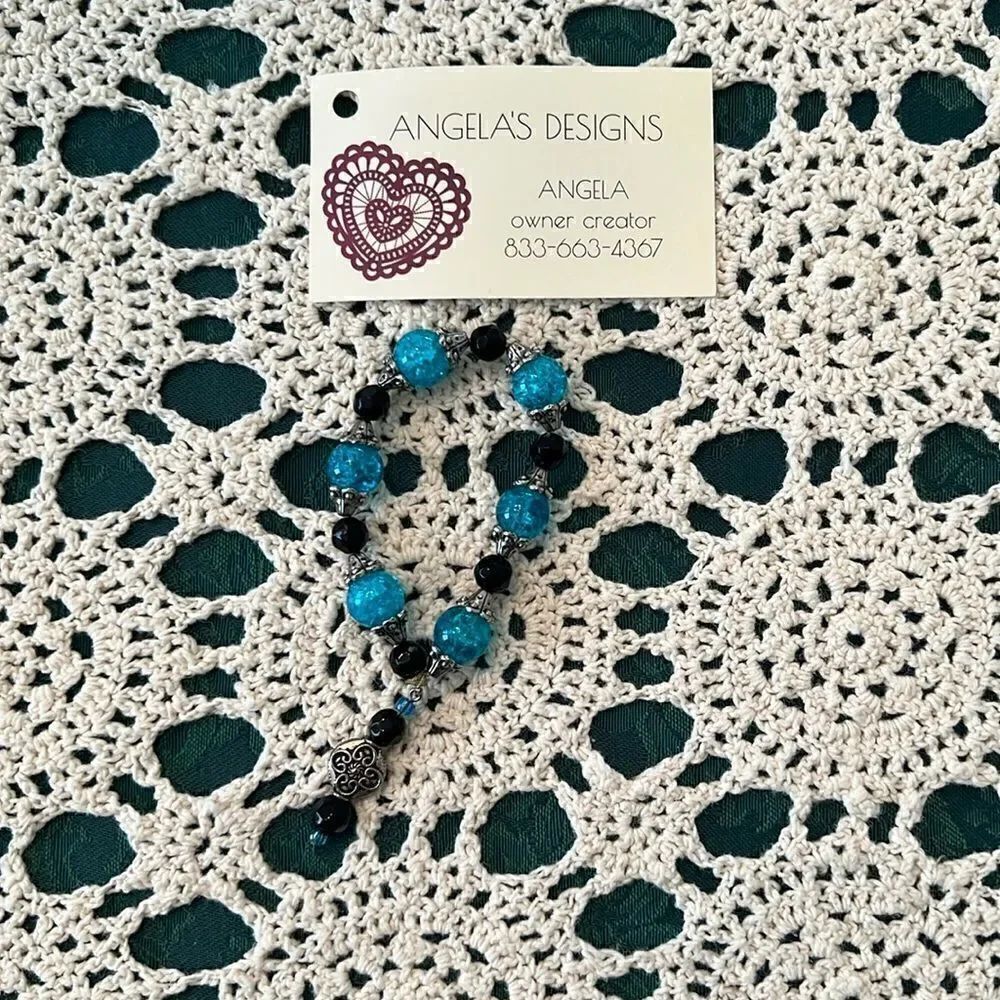 NWT Angelas Designs handmade turquoise & silver beaded stretch bracelet